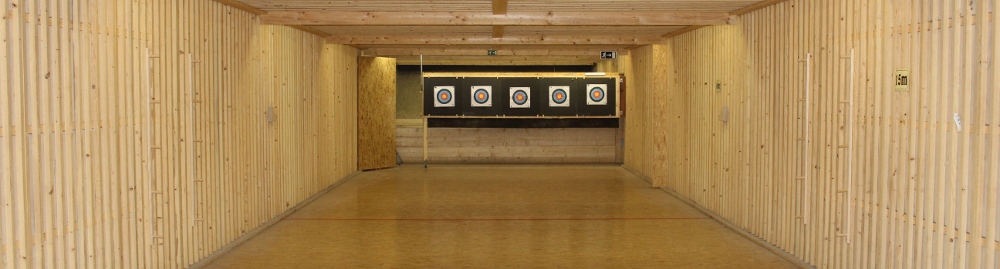 Bogenschießen betreiben wir auf fünf Stände in der Pistolenhalle 2 auf 18 Meter.